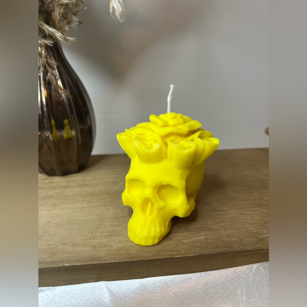 Rose Skull Head💀 Soy Wax Candle- Ocean Breeze Scent - Picture 1 of 5